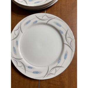 Set of (4) Valmont China - Royal Wheat Pattern 10 Inch Dinner Plates